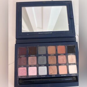 Beautycounter Ultimate Nudes Eyeshadow Palette